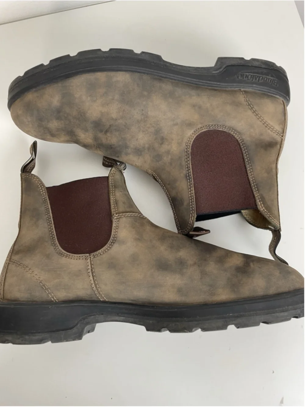 Blundstone 585 Classic Chelsea Boots Men’s US 13 Rustic Brown Leather